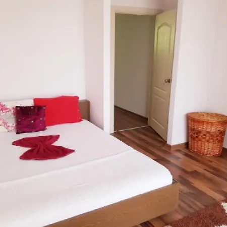 Havaalani 10 Dakika Kundu Oteller Boelgesinde Havuz Basi Dubleks Villa Antalya