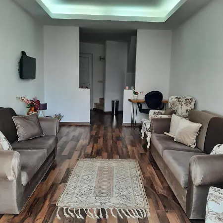 Villa Havaalani 10 Dakika Kundu Oteller Boelgesinde Havuz Basi Dubleks Antalya